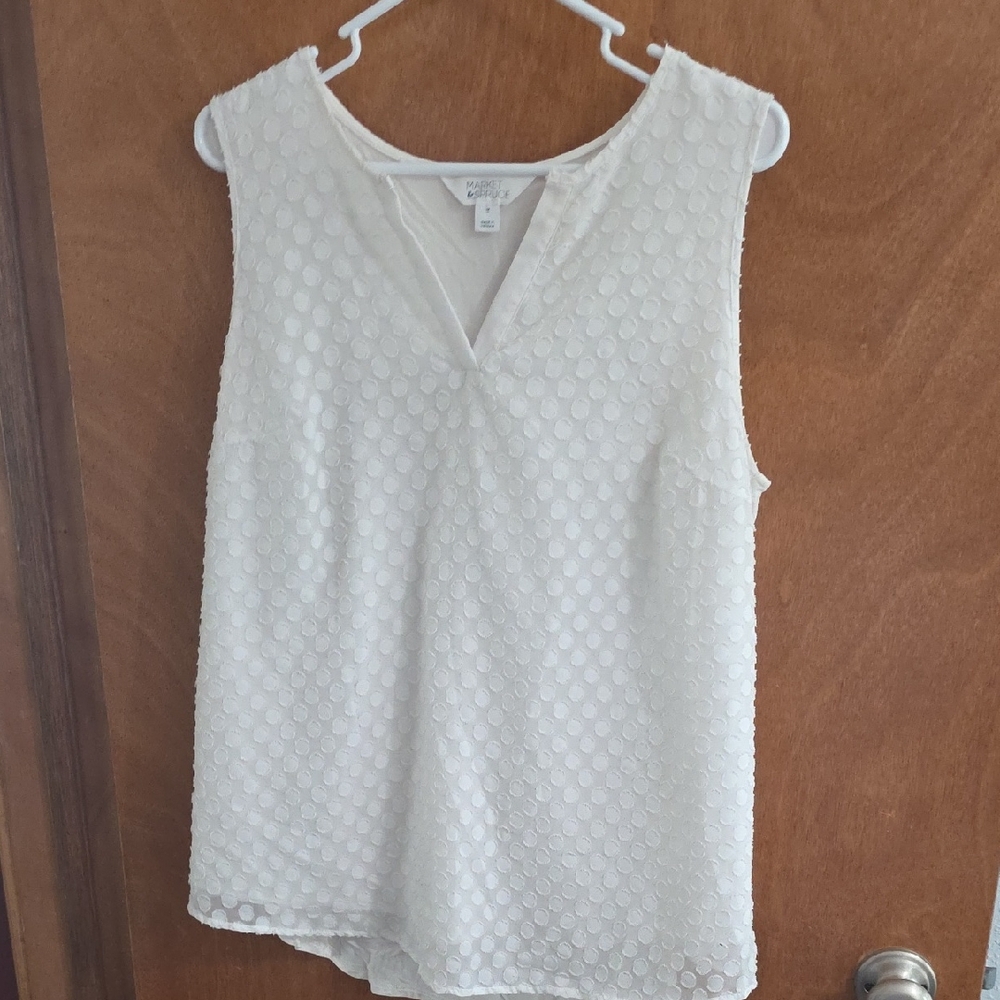 Market & Spruce White Textured Sleeveless Blouse